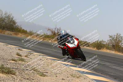 media/Mar-28-2022-Superbike Trackdays (Mon) [[b8603d0f67]]/Open Track Time/Turn 3 Inside/